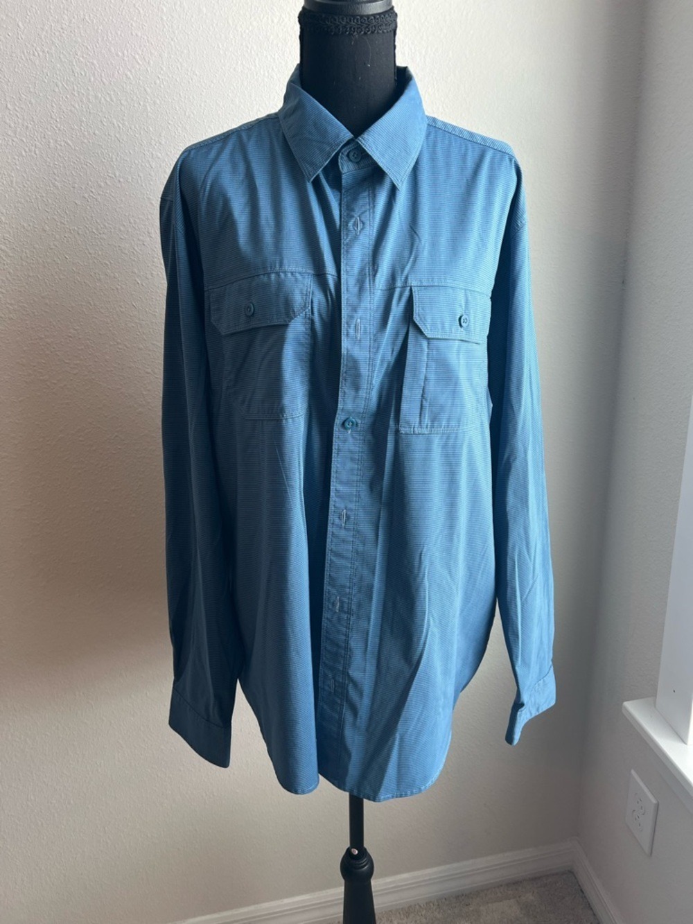 Swiss Tech Light Blue Men's Dress Shirt